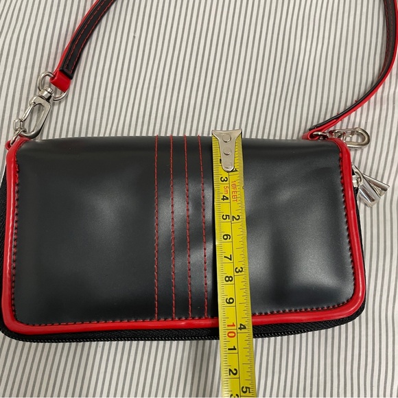 Celine Dion, A New Day, Triple Zip-Around Wristlet/Wallet/Clutch/Shoulder bag - Picture 9 of 10